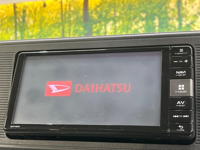 �y�����i�r�z�l�C�̏����i�r�𑕔����Ă���܂��B�i�r�̎g���₷���͂������A�I�[�f�B�I�@�\���[��!�L�����v�◷�s�͂������A�ʋ΂┃�����ȂǕ��i�̃h���C�u���y�����Ȃ�͂���