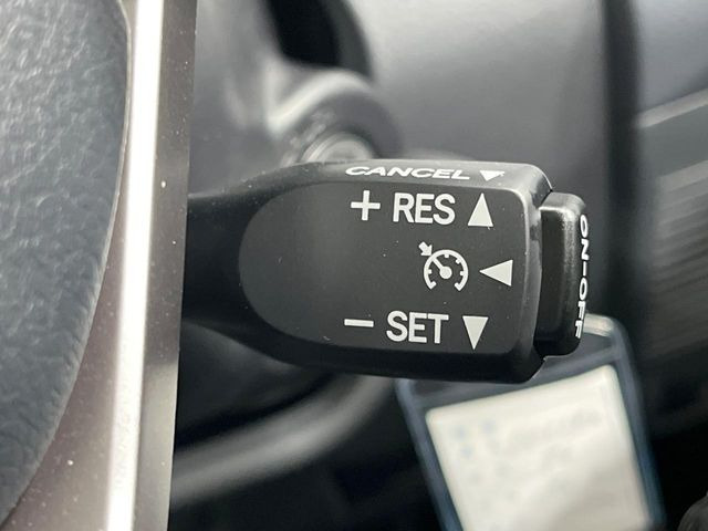 �y�N���[�Y�R���g���[���z�������H�����N���N���s�B�A�N�Z���𗣂��Ă���葬�x�ő��s���ł��A�������^�]���̕��S���y��!�����E�������ȒP�ȃX�C�b�`����Œ����ł��܂��B