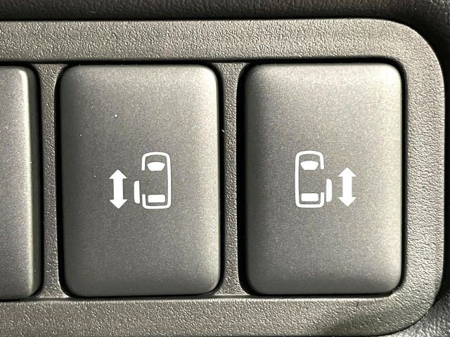 �y�����p���[�X���C�h�h�A�z�X�}�[�g�L�[��^�]�Ȃ̃X�C�b�`�Ō�ȗ����X���C�h�h�A�̊J���\���d��������͂����ăh�A���J����K�v�������A�����Ȃ��q�l�ł��ȒP�ɊJ���߂ł����K�ł���