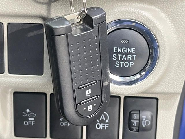 �y�X�}�[�g�L�[�z�J�o����|�P�b�g�ɓ��ꂽ�܂܂ł��h�A�̎{���E�������\�ȃX�}�[�g�L�[�𑕔��B�G���W���̃I���E�I�t�����J�M�����o���K�v����������Ƃ��Ă��֗��ł���