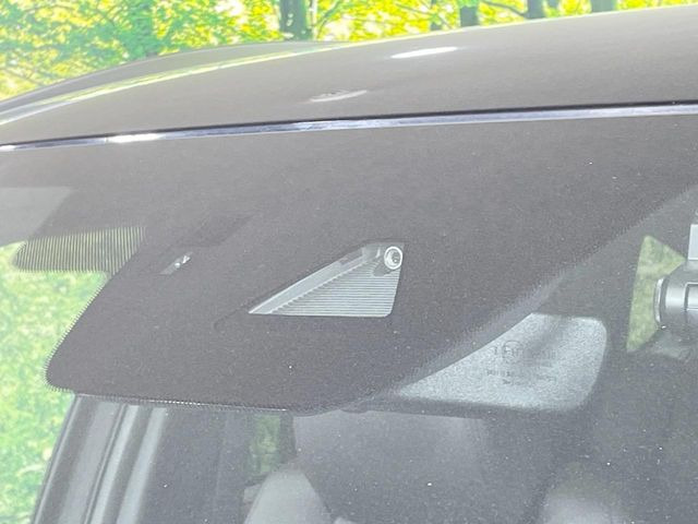 �y�X�}�[�g�u���[�L�T�|�[�g�z���s���ɑO���̎ԗ�����F�����A�Փ˂������Ȏ��͌x��ƃu���[�L�ŏՓˉ���Ɣ�Q�y�����A�V�X�g�B�����S�Ƀh���C�u�����y���݂��������܂��B