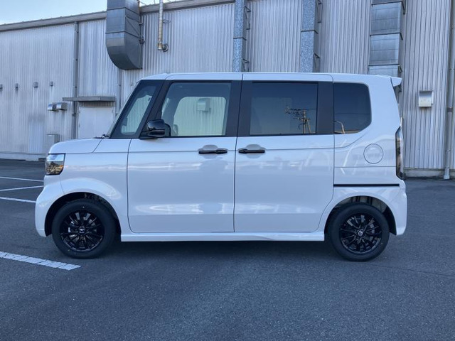 N-BOXカスタムブラック スタイル