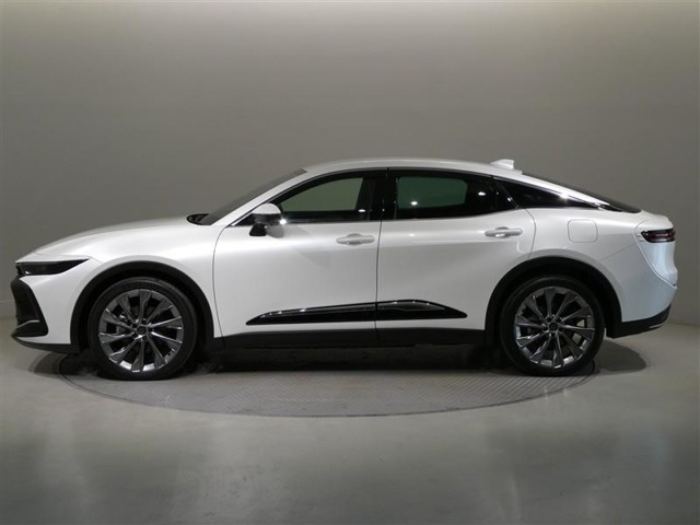 クラウンクロスオーバー2.5 G アドバンスト レザー パッケージ E-Four 4WD