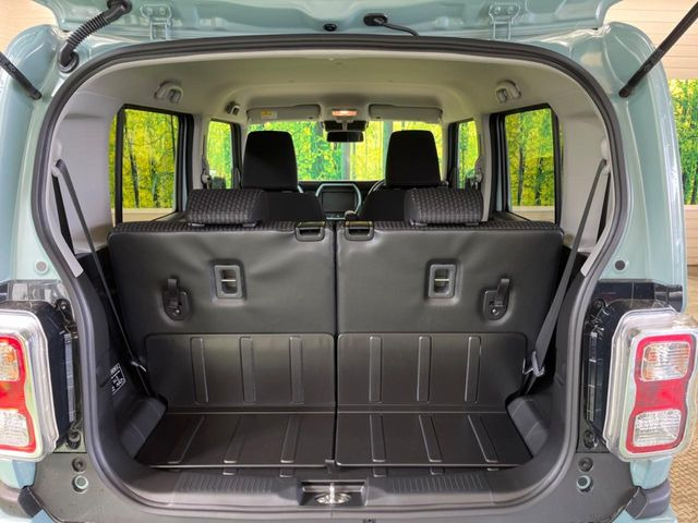 ���i�̂���������ʋ΁A���}���ɏ\���ȉ׎��X�y�[�X���m�ۂ��Ă���܂��B�Z�J���h�V�[�g��|���ƁA�傫�ȉו��̐ύڂ��\�ł���