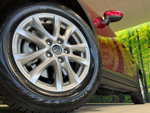 �y���������C���`�A���~�z�C�[���z�O�ςɃ}�b�`���������A���~�z�C�[���𑕒����Ă���܂��B�e��ЊO�A���~�z�C�[����A�X�^�b�h���X�^�C�����戵�����Ă���܂��B���񂲑��k����������