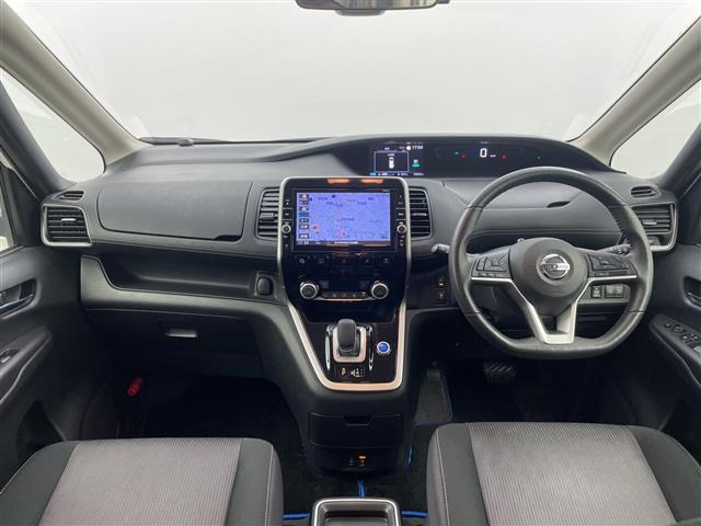 セレナ1.2 e-POWER ハイウェイスターV