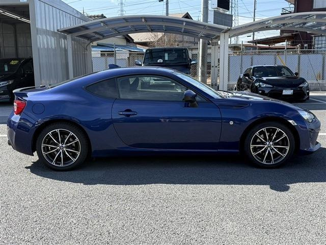 ���Ǝҗl�ւ̔̔��͂��f�肳���Ă��������܂��B �Ԍ������ԗ��̏ꍇ�́A�Ԍ����擾�������x�������z�ŕ\�����Ă���܂��B