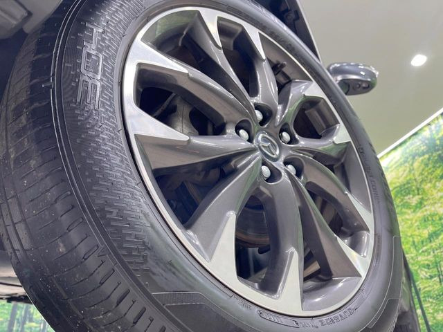 �y����17�C���`�A���~�z�C�[���z�O�ςɃ}�b�`���������A���~�z�C�[���𑕒����Ă���܂��B�e��ЊO�A���~�z�C�[����A�X�^�b�h���X�^�C�����戵�����Ă���܂��B���񂲑��k����������