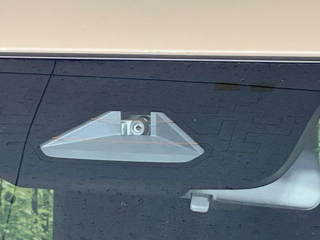 �y�X�Y�L �Z�[�t�e�B�T�|�[�g�z���s���ɑO���̎ԗ�����F�����A�Փ˂������Ȏ��͌x��ƃu���[�L�ŏՓˉ���Ɣ�Q�y�����A�V�X�g�B�����S�Ƀh���C�u�����y���݂��������܂��B