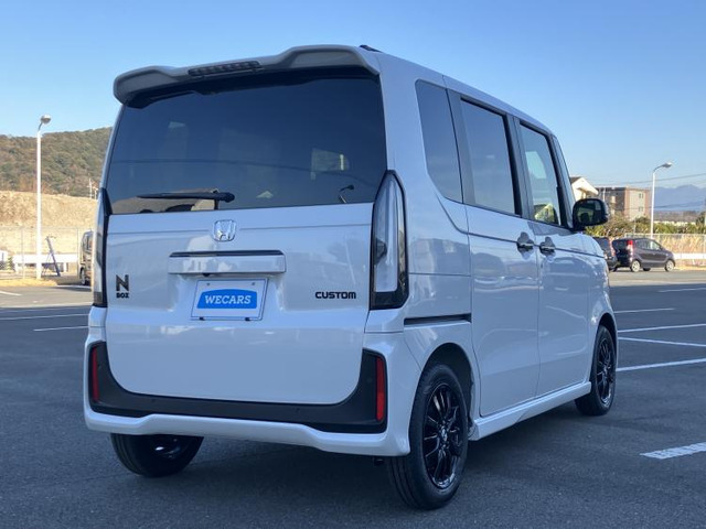 N-BOXカスタムブラック スタイル