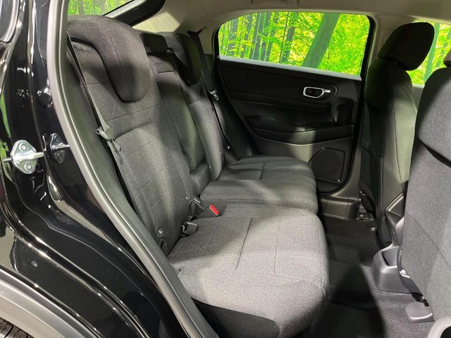 ���i���ȃI���W�i���t���A�}�b�g���I�v�V�����ɂĂ��p�ӂ��Ă���܂��B���D���ȃf�U�C����J���[�����Ԃɍ��킹�đI��ł����������Ƃ��ł��܂���