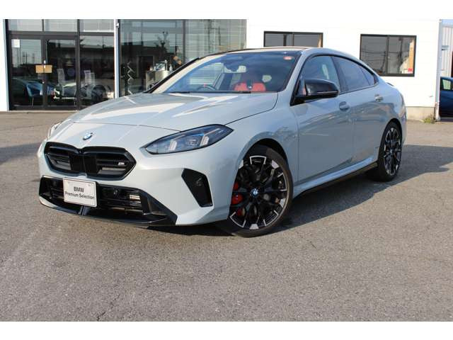 2シリーズグランクーペM235 xドライブ 4WD