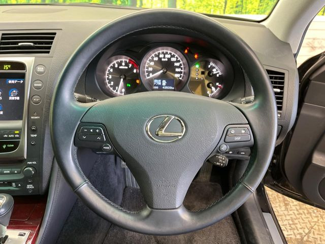 �y�����v�����X�e�A�����O�z�㎿�Ȋv���g�p���邱�ƂŁA��ɂ����������݂ƂĂ��^�]���₷���n���h���ł���