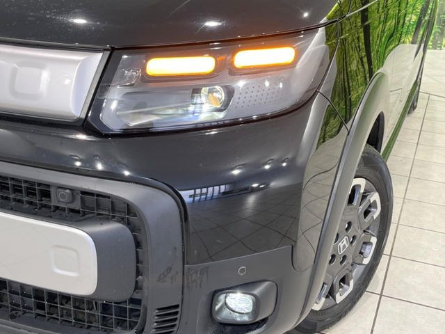 �yLED�w�b�h���C�g�z���V����ԑ��s�����ǍD�Ȏ��E���m�ۂ����S���ĉ^�]�ł��鍂�P�xLED�w�b�h���C�g�𑕔�!�_�����x�������A����d�͂��}�����Ă��܂��B