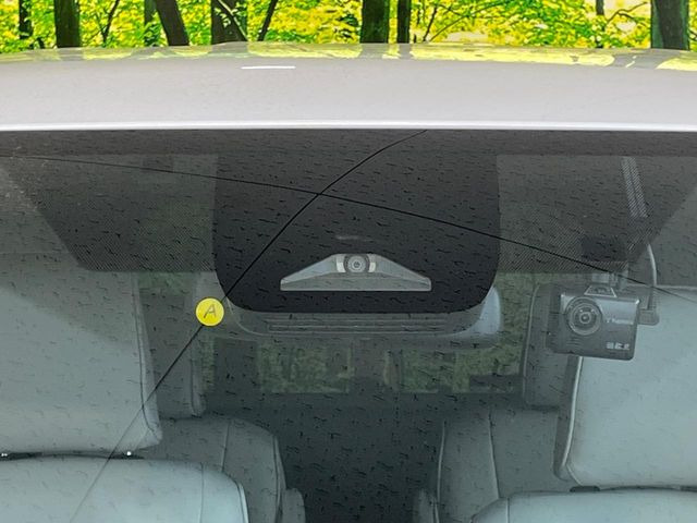 �y�g���^�Z�[�t�e�B�Z���X�z���s���ɑO���̎ԗ�����F�����A�Փ˂������Ȏ��͌x��ƃu���[�L�ŏՓˉ���Ɣ�Q�y�����A�V�X�g�B�����S�Ƀh���C�u�����y���݂��������܂��B