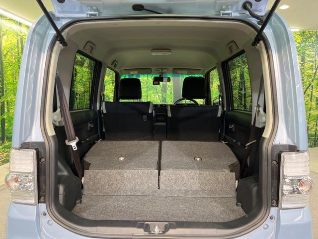 ���i�̂���������ʋ΁A���}���ɏ\���ȉ׎��X�y�[�X���m�ۂ��Ă���܂��B�Z�J���h�V�[�g��|���ƁA�傫�ȉו��̐ύڂ��\�ł���