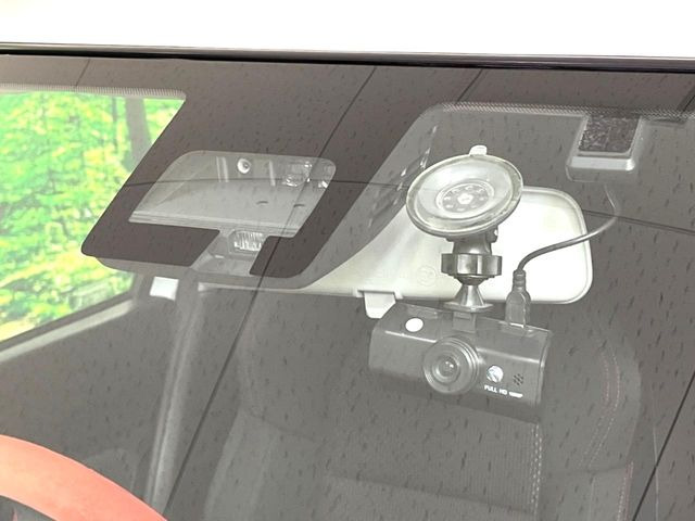 �y�X�Y�L �Z�[�t�e�B�T�|�[�g�z���s���ɑO���̎ԗ�����F�����A�Փ˂������Ȏ��͌x��ƃu���[�L�ŏՓˉ���Ɣ�Q�y�����A�V�X�g�B�����S�Ƀh���C�u�����y���݂��������܂��B