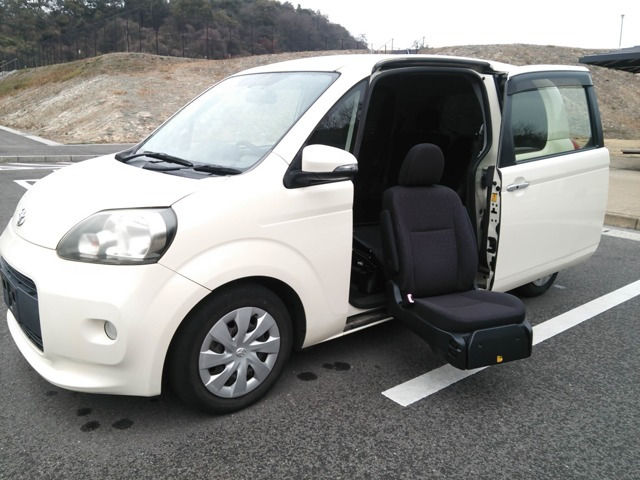 ポルテ1.5 F ウェルキャブ 助手席リフトアップシート Aタイプ