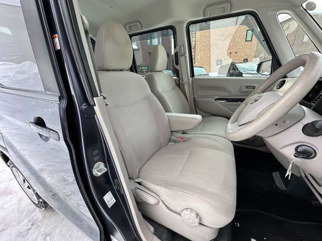 ���̋Ǝ҂ɂ������ې􂢁A�V�[�g�̃^�o�R�Ȃǂɂ��R�Q���̃��y�A��(�L��)�������Ă���܂��B