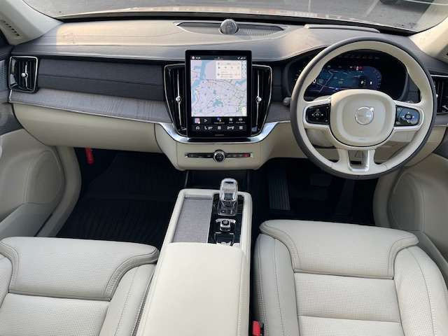 XC90ウルトラ B5 AWD 4WD