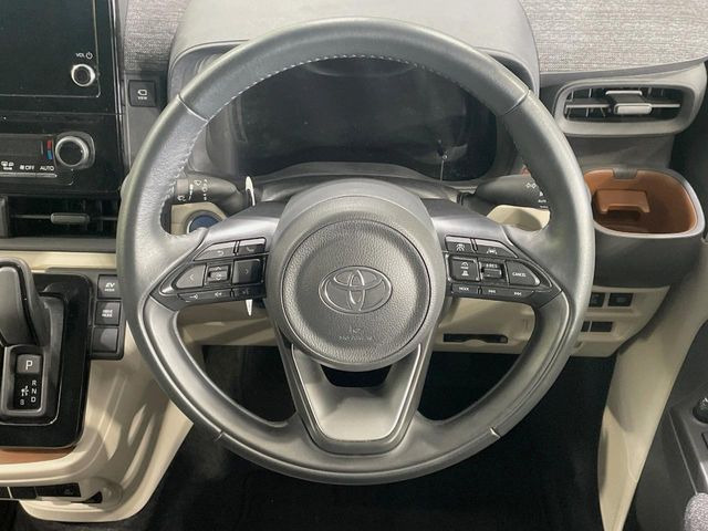 �y�����v�����X�e�A�����O�z�㎿�Ȋv���g�p���邱�ƂŁA��ɂ����������݂ƂĂ��^�]���₷���n���h���ł���