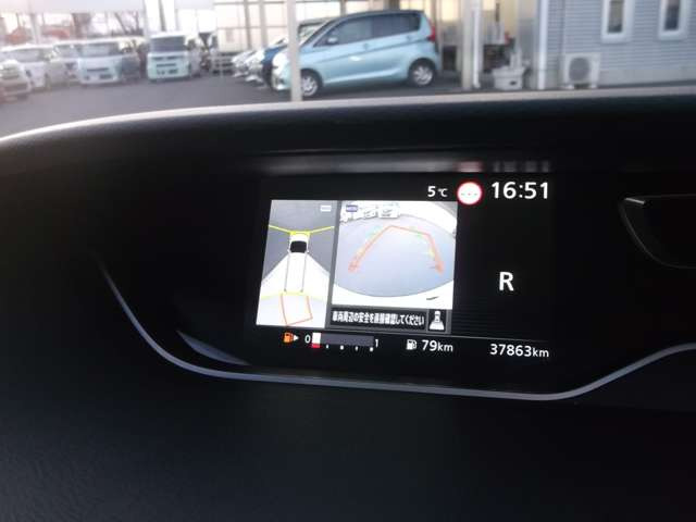 �A���E���h�r���[���j�^�[