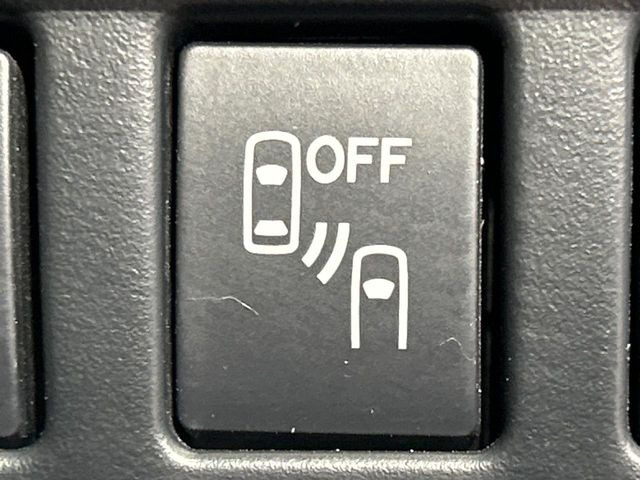 �y�����r�[�N���f�B�e�B�N�V�����z���s���A�h�A�~���[�̎��p�ɂȂ�₷���ӏ��Ɍ㑱�Ԃ��ڋ߂���ƃT�C�h�~���[�t�߂Ɍx����\���A�h���C�o�[�ɒ��ӊ��N�ƁA����̍ۂ̓n���h��������A�V�X�g�����܂��B