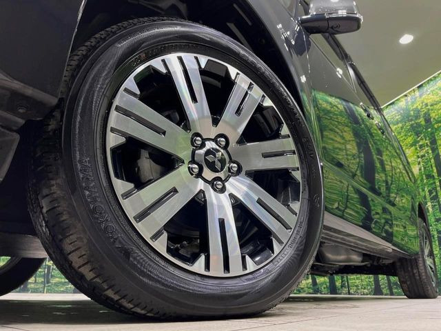 �y����18�C���`�A���~�z�C�[���z�O�ςɃ}�b�`���������A���~�z�C�[���𑕒����Ă���܂��B�e��ЊO�A���~�z�C�[����A�X�^�b�h���X�^�C�����戵�����Ă���܂��B���񂲑��k����������