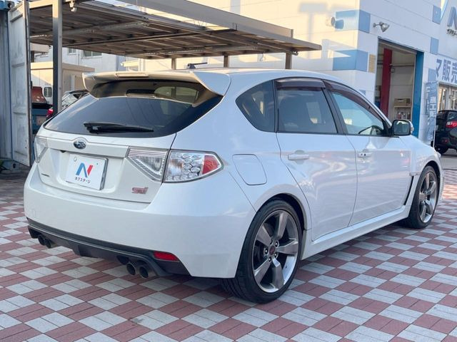 ☆全国のネクステージからお取り寄せが可能※!遠方の店舗に展示してあるクルマが気になる場合も、最寄りの店舗でご覧いただくことが可能です!是非私たちに要望をお聞かせください!※別途費用