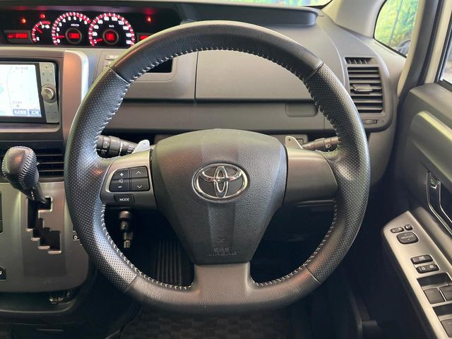 �y�����v�����X�e�A�����O�z�㎿�Ȋv���g�p���邱�ƂŁA��ɂ����������݂ƂĂ��^�]���₷���n���h���ł���