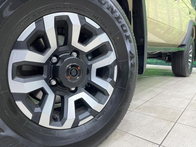 �y����16�C���`�A���~�z�C�[���z�O�ςɃ}�b�`���������A���~�z�C�[���𑕒����Ă���܂��B�e��ЊO�A���~�z�C�[����A�X�^�b�h���X�^�C�����戵�����Ă���܂��B���񂲑��k����������