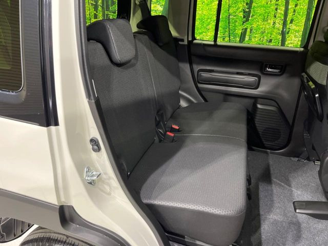 ���i���ȃI���W�i���t���A�}�b�g���I�v�V�����ɂĂ��p�ӂ��Ă���܂��B���D���ȃf�U�C����J���[�����Ԃɍ��킹�đI��ł����������Ƃ��ł��܂���