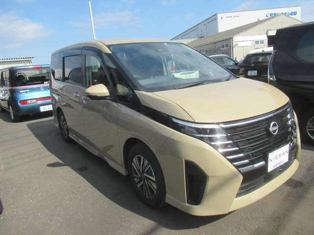 セレナ1.4 e-POWER ハイウェイスターV