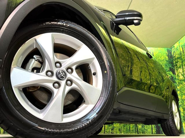 �y����17�C���`�A���~�z�C�[���z�O�ςɃ}�b�`���������A���~�z�C�[���𑕒����Ă���܂��B�e��ЊO�A���~�z�C�[����A�X�^�b�h���X�^�C�����戵�����Ă���܂��B���񂲑��k����������