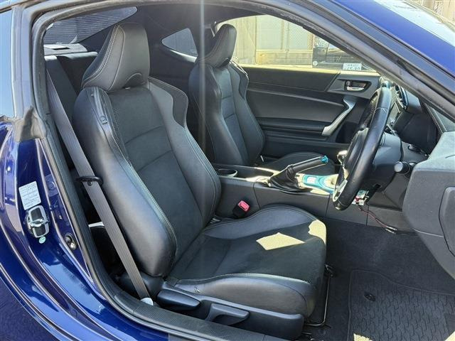 ���Ǝҗl�ւ̔̔��͂��f�肳���Ă��������܂��B �Ԍ������ԗ��̏ꍇ�́A�Ԍ����擾�������x�������z�ŕ\�����Ă���܂��B