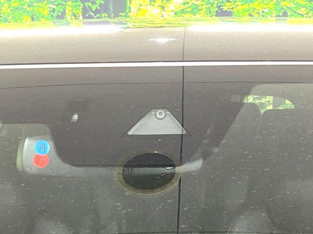 �y�X�}�[�g�u���[�L�T�|�[�g�z���s���ɑO���̎ԗ�����F�����A�Փ˂������Ȏ��͌x��ƃu���[�L�ŏՓˉ���Ɣ�Q�y�����A�V�X�g�B�����S�Ƀh���C�u�����y���݂��������܂��B