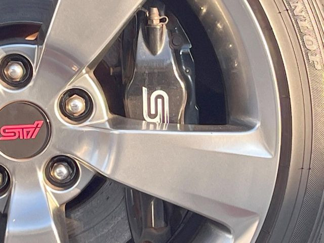 【ブレンボ製キャリパー】ハイパワー車両には強力なブレーキが必須!世界のスーパーカーにも採用されるイタリアの高級メーカー「ブレンボ」を装着!色鮮やかなキャリパーがスポーティな印象を引き立てます♪