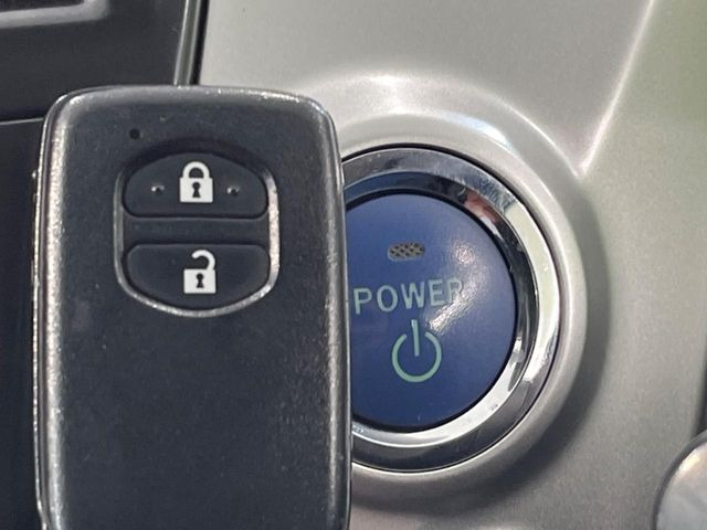 �y�X�}�[�g�L�[�z�J�o����|�P�b�g�ɓ��ꂽ�܂܂ł��h�A�̎{���E�������\�ȃX�}�[�g�L�[�𑕔��B�G���W���̃I���E�I�t�����J�M�����o���K�v����������Ƃ��Ă��֗��ł���