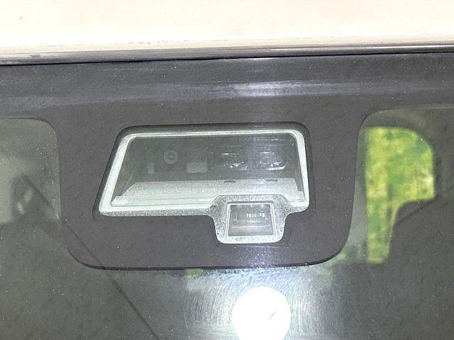 �y�X�Y�L �Z�[�t�e�B�T�|�[�g�z���s���ɑO���̎ԗ�����F�����A�Փ˂������Ȏ��͌x��ƃu���[�L�ŏՓˉ���Ɣ�Q�y�����A�V�X�g�B�����S�Ƀh���C�u�����y���݂��������܂��B