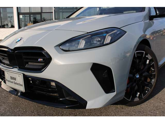 2シリーズグランクーペM235 xドライブ 4WD