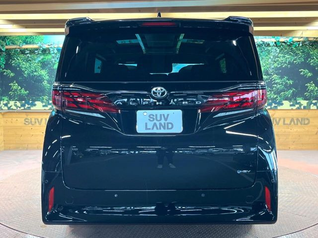 安心の最長10年・走行無制限保証(有償)をご用意。保証内容も充実はもちろん、無料点検&オイル交換や、年中無休の全国・24時間ロードサービスも付帯されておりますのでご安心下さい。