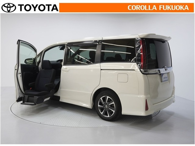 ノア2.0 Si ウェルキャブ 助手席リフトアップシート