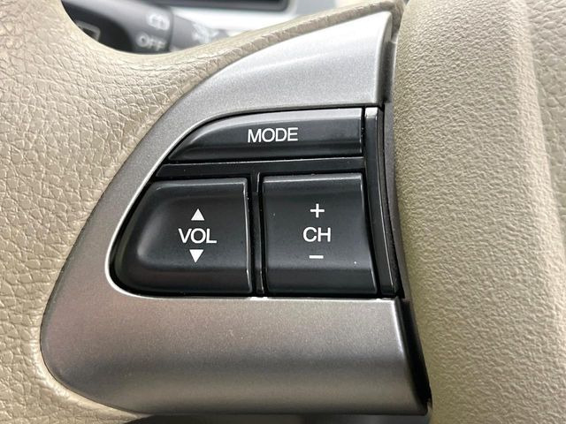 �y�X�e�A�����O�X�C�b�`�z�^�]���A�O������ڐ������炷���ƂȂ��A�I�[�f�B�I���̑��삪�\�ȕ֗��@�\!���S&���K�ȃh���C�u�����o���Ă���܂���