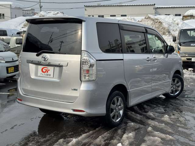 ヴォクシー2.0 ZS 煌 4WD