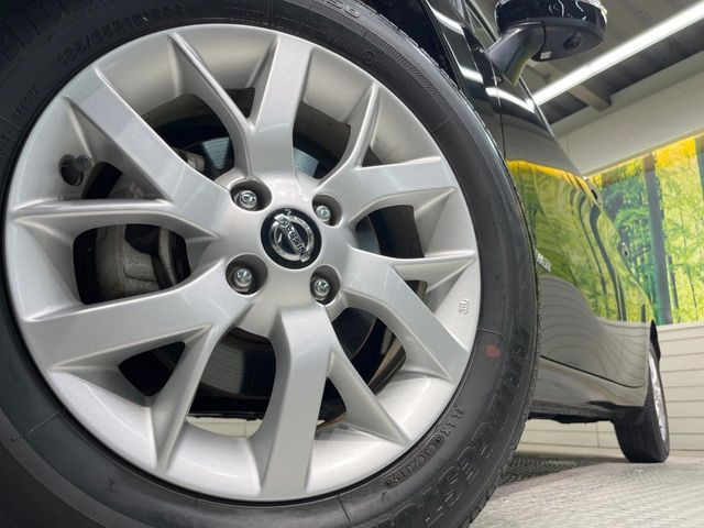 �y����15�C���`�A���~�z�C�[���z�O�ςɃ}�b�`���������A���~�z�C�[���𑕒����Ă���܂��B�e��ЊO�A���~�z�C�[����A�X�^�b�h���X�^�C�����戵�����Ă���܂��B���񂲑��k����������