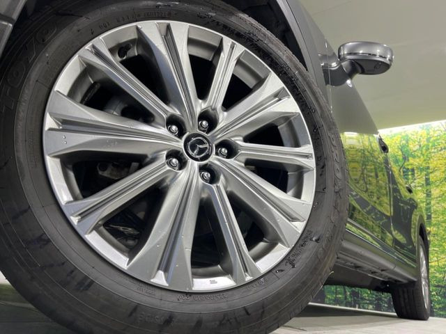 �y����19�C���`�A���~�z�C�[���z�O�ςɃ}�b�`���������A���~�z�C�[���𑕒����Ă���܂��B�e��ЊO�A���~�z�C�[����A�X�^�b�h���X�^�C�����戵�����Ă���܂��B���񂲑��k����������