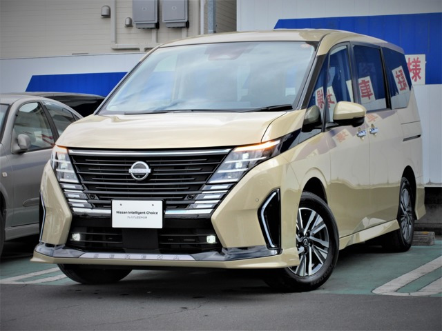 セレナ1.4 e-4ORCE ハイウェイスターV 4WD