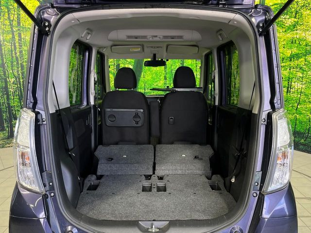 ���i�̂���������ʋ΁A���}���ɏ\���ȉ׎��X�y�[�X���m�ۂ��Ă���܂��B�Z�J���h�V�[�g��|���ƁA�傫�ȉו��̐ύڂ��\�ł���