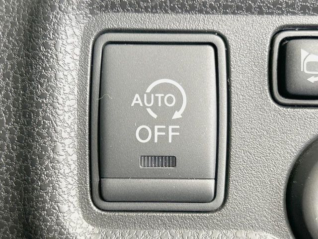 �y�A�C�h�����O�X�g�b�v�z�ԐM����a�؂Œ�Ԃ����ۂɃG���W�����~���A���ʂȔR���̏����}���܂��B�R��������ی�ɂȂ���@�\��G���W���̓u���[�L�𗣂��΍Ďn�����܂��B