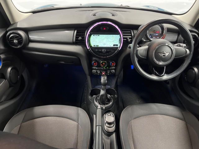 �A���ԃO���[�v���݌ɐ���2,000��!�S���̌n��X���烁�[�J�[�E�Ԏ��킸���Љ�o����̂ŁA���Ȃ��Ƀs�b�^���̂��Ԃ�������͂��ł���܂��͂��₢���킹��������